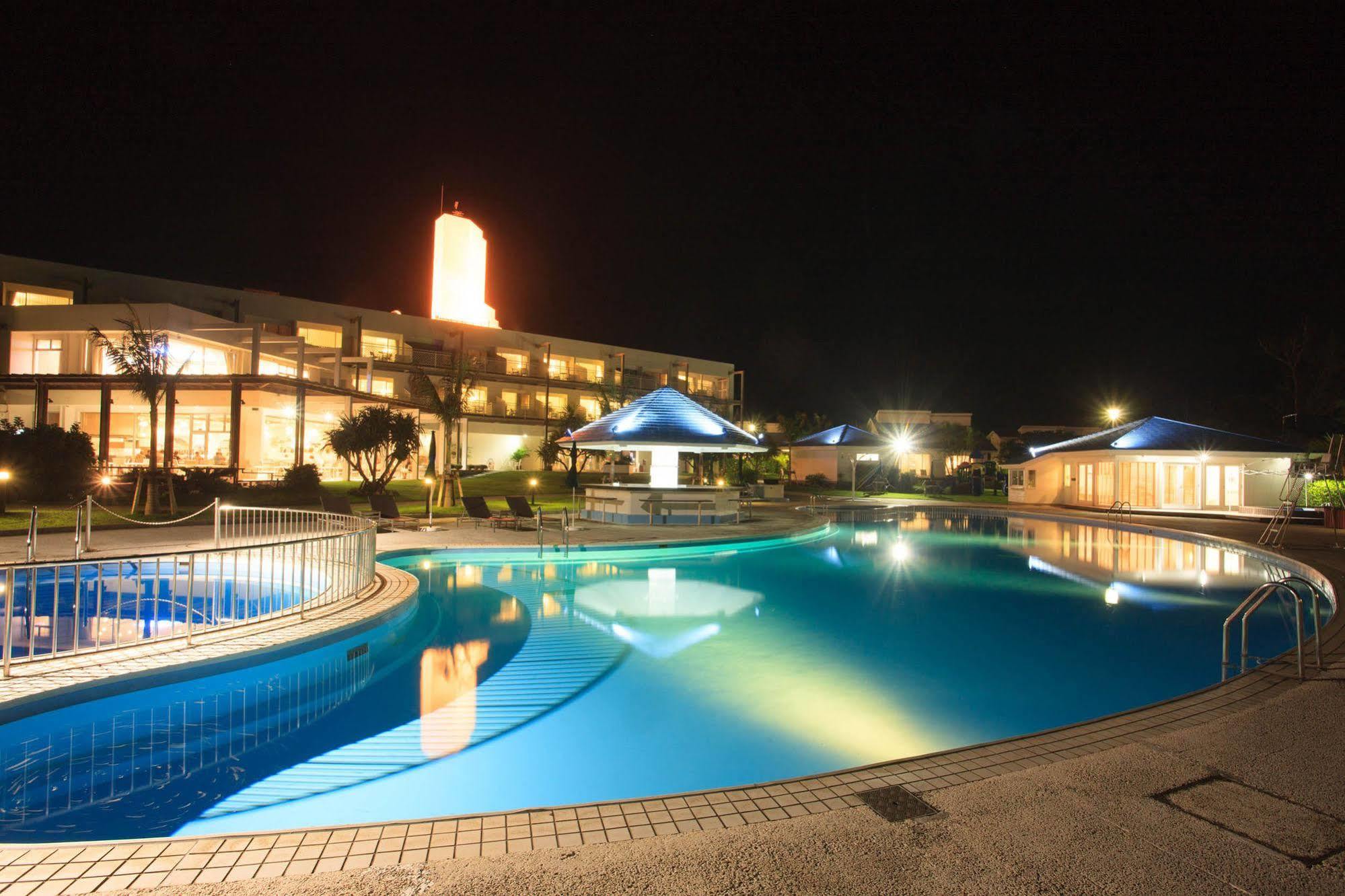 Yyy Club Ie Resort Ie Exterior foto